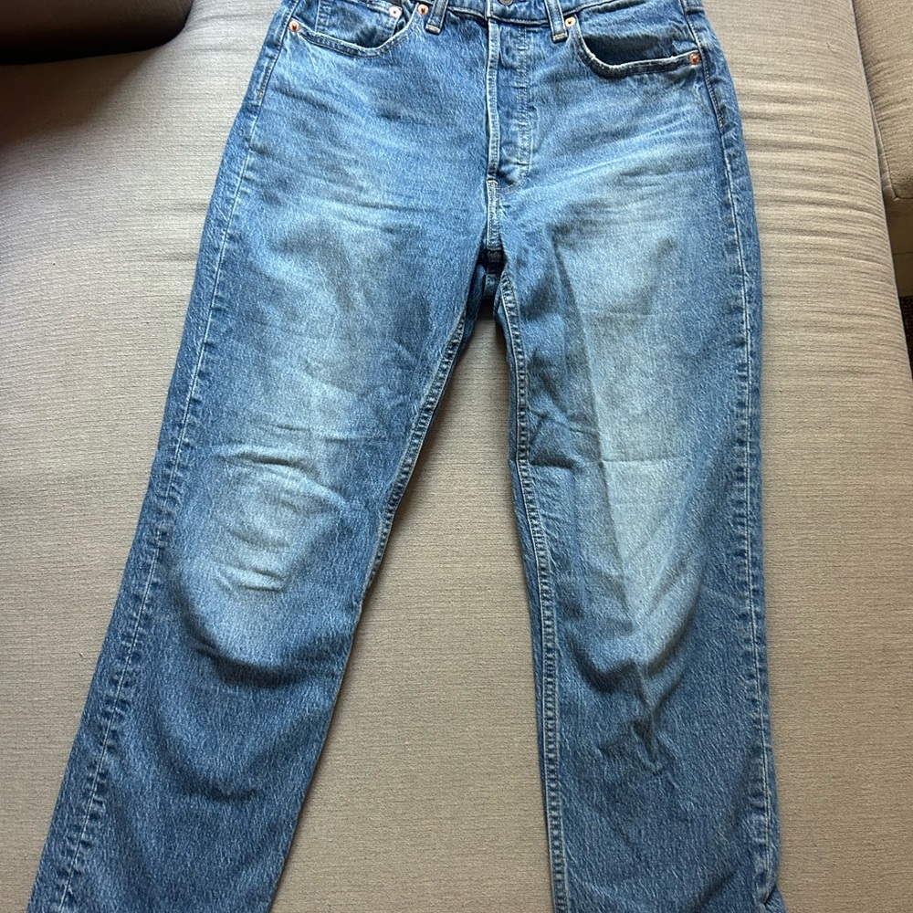 GAP women's Straight Blue Jeans